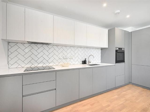 Watson House, 4 Greenleaf Walk. 1 bed apartment to rent £1,750 pcm £404 pw