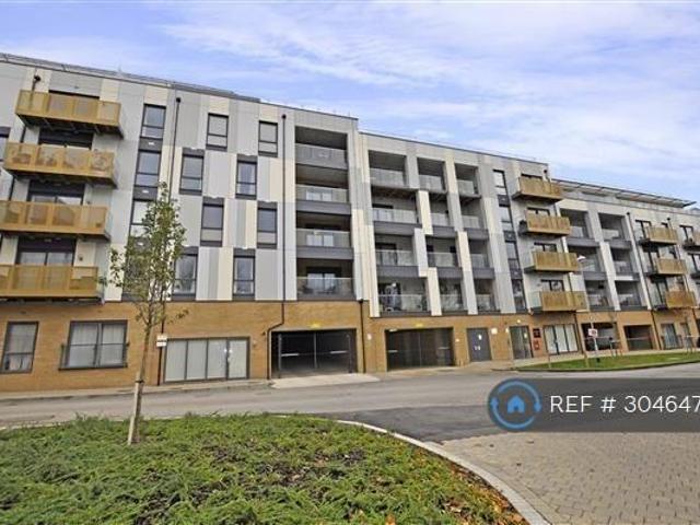 Watson Heights, Chelmsford, CM1 2 bed flat to rent £1,600 pcm £369 pw