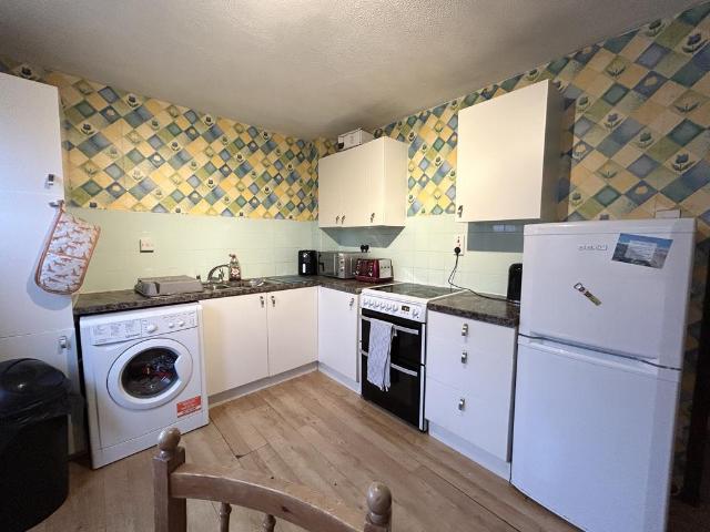 Watson Street, Manchester, M27 2 bed end of terrace house to rent £1,100 pcm £254 pw