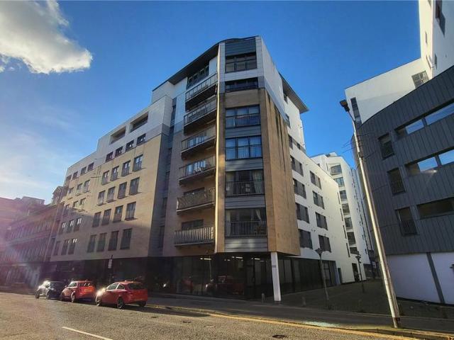 Watson Street, Glasgow, G1 2 bed flat to rent £1,430 pcm £330 pw