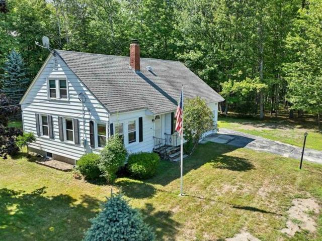 Waumbeck Rd, Wolfeboro, Home For Sale
