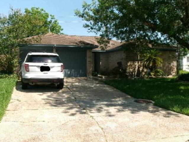 Wavecrest St