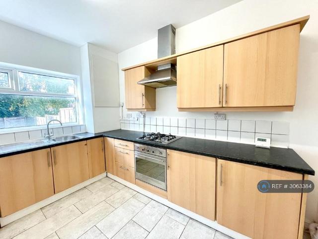 Waveley Road, Coventry, CV1 4 bed terraced house to rent £1,050 pcm £242 pw