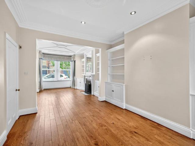 Wavendon Avenue, Chiswick, London, W4 5 bed terraced house to rent £6,000 pcm £1,385 pw