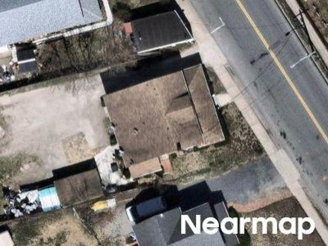 Waverly Ave