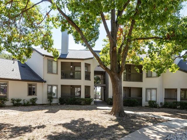 Waverly Park Apartments 3 Bedroom Apartment for Rent at 3500 Renzel Blvd, Fort Worth, TX 76116