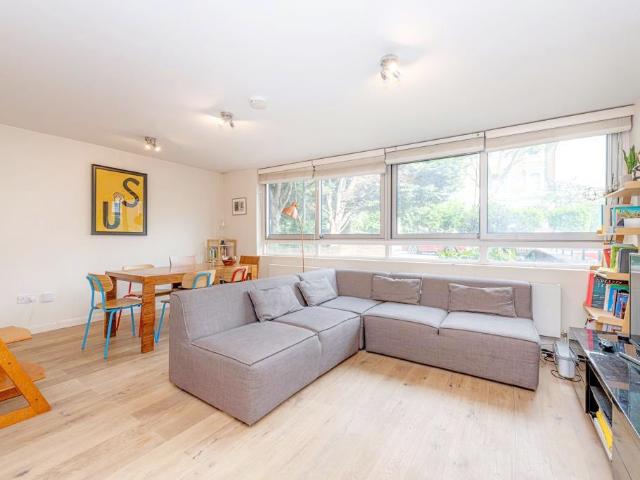 Waverley Court, Steeles Road, Belsize Park NW3, 2 bed flat to rent, £3,275 pcm | PrimeLocation