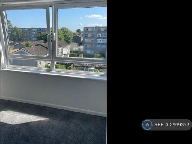 Waverley Drive, Glenrothes, KY6 3 bed flat to rent £765 pcm £177 pw