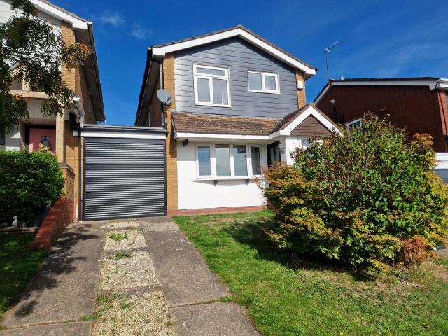 Waverley Gardens, Rugeley, WS15 2YE 3 bed link detached house to rent £1,350 pcm £312 pw