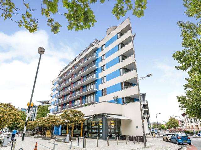 Waverley House, Bristol BS1, 2 bed flat to rent, £1,750 pcm | PrimeLocation