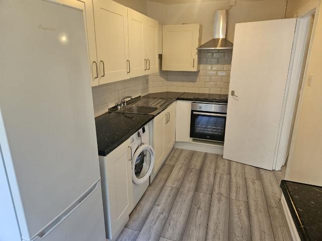 Waverley Road, Enfield EN2, 1 bed flat to rent, £1,400 pcm | PrimeLocation