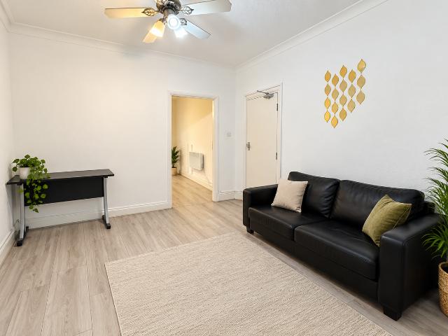 Waverley Road, London N17, 4 bed detached house to rent, £2,750 pcm | PrimeLocation