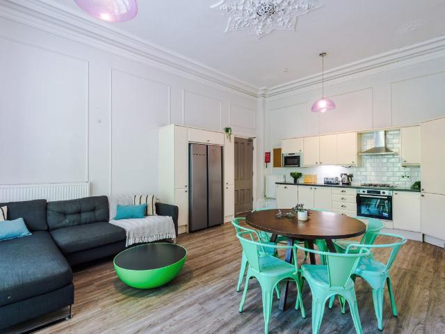 Waverley Street, Nottingham NG7, 4 bed terraced house to rent, £840 pppm | PrimeLocation