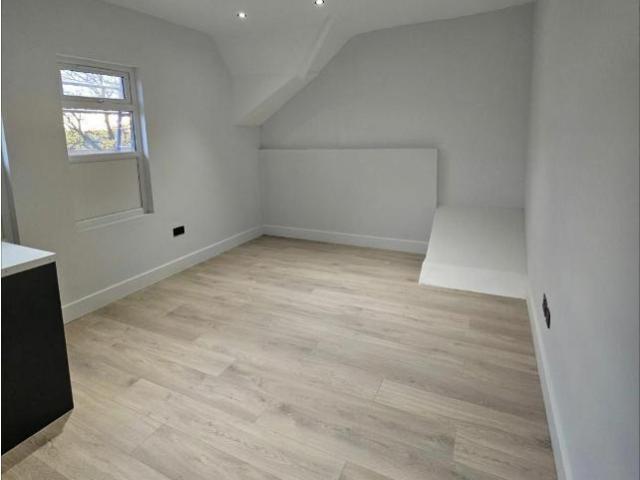 Wavertree Road, Lambeth, London, SW2 3SW 14 bed house to rent £17,498 pcm £4,038 pw