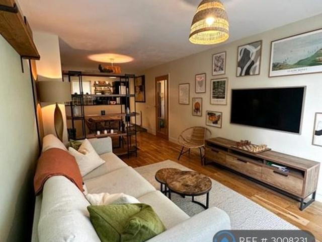 Waxham, London, NW3 1 bed flat to rent £2,100 pcm £485 pw