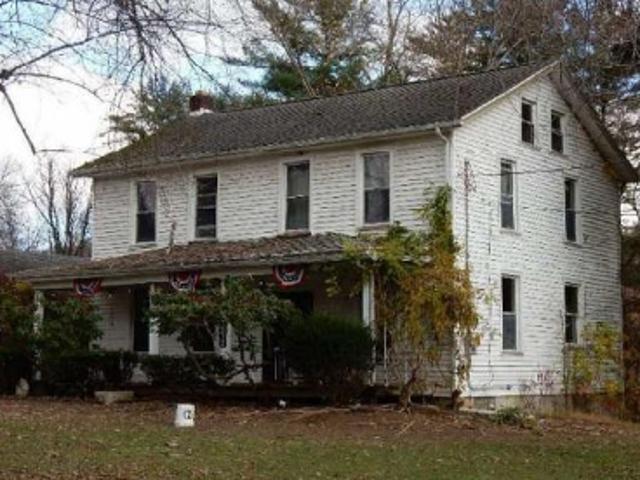 Waynesburg Dr SE