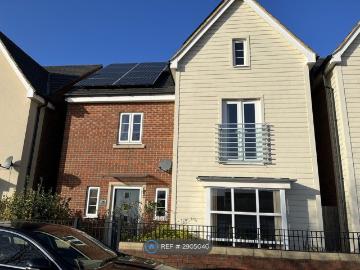 Wayside Crescent, Hampton Vale, Peterborough PE7, 4 bed detached house to rent, £1,850 pcm | PrimeLocation