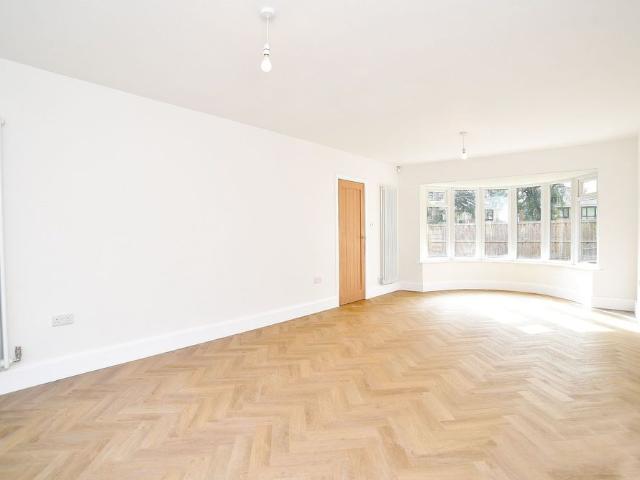 Wayside Crescent, Harrogate, HG2
