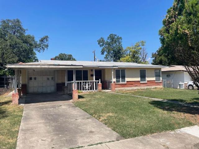 Wayside Dr