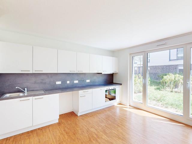 WBS erforderlich* Hell und geräumig: 1 Zimmer Apartment mit EBK und Loggia