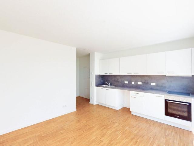 WBS erforderlich* Hell und geräumig: 1 Zimmer Apartment mit EBK und Loggia