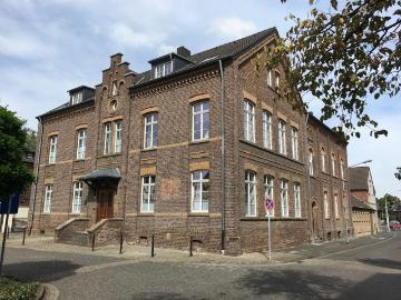 WBS Seniorenwohnung 60+ | 62 m² | Erdgeschoss in der historischen AHL SCHULL