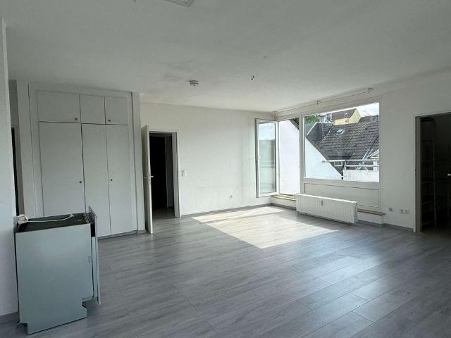 WBS ZWINGEND ERFORDERLICH! SCHÖNE 2 ZIMMERWOHNUNG MIT BALKON & INNENHOF IN WUPPERTAL NORDSTADT