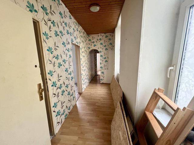 WG tauglich! Günstige 3,5 Zimmer Wohnung im 1.ten Liftstock 3 getrennte Schlafzimmer möglich!