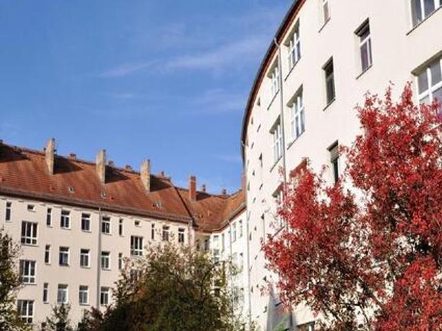 WG Wohnung mit Wintergarten 636,00 EUR Kaltmiete, ca.53,54 m²