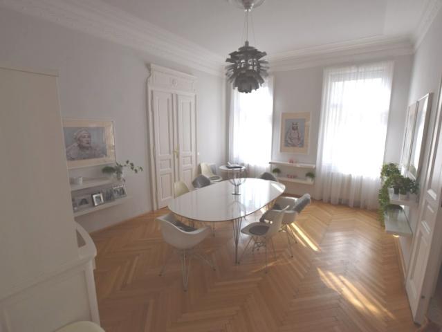 WG Wohnung beim Museumsquartier 6 große getrennt begehbare Zimmer!