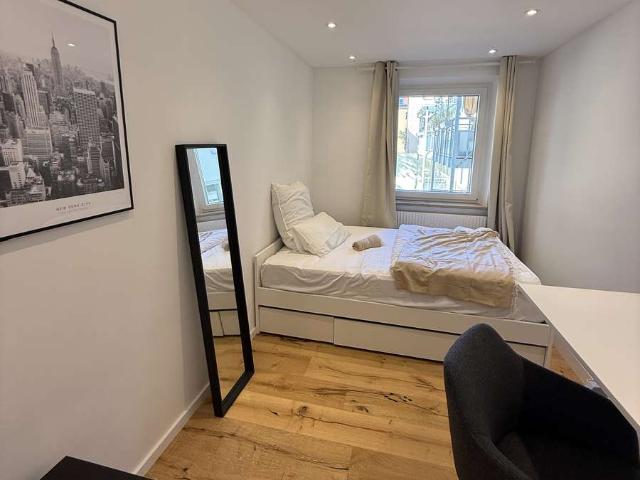 WG Zimmer 13 m² | Möbliert | Top Lage München | Erstbezug nach Kernsanierung
