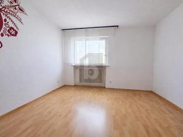 WG ZIMMER, AB SOFORT FREI 300,00 EURproMonat Kaltmiete, ca.12,00 m² Wohnfläche