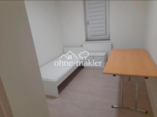 Helles, voll möbliertes 20qm Zimmer in Ludwigsburg – Reine Frauen WG