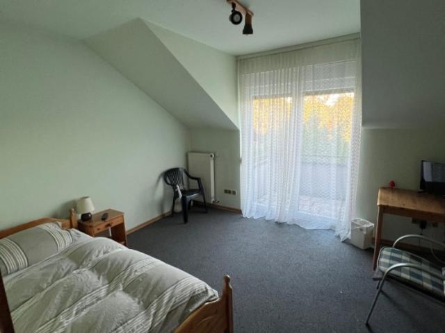 WG Zimmer Frankfurt Niedereschbach
