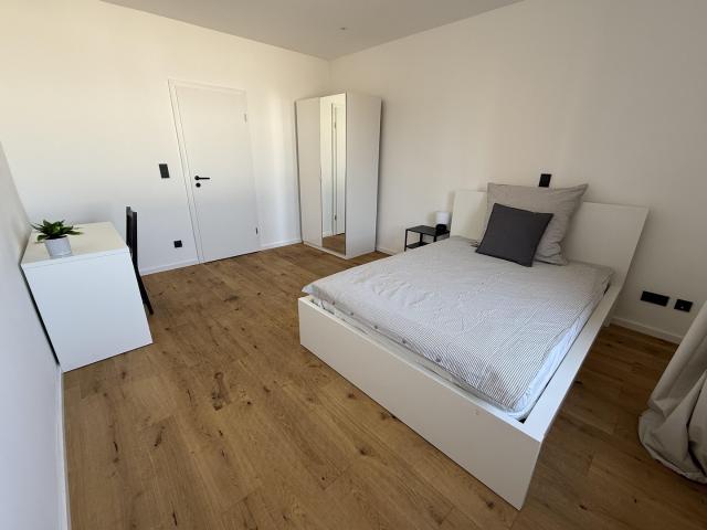 WG Zimmer Frisch renoviert mit Balkon, Top Ausstattung & Gemeinschafts Lounge