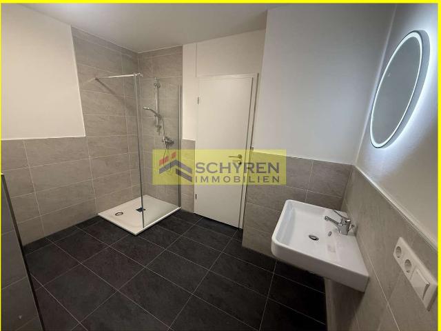 WG Zimmer in gut angebundener, umfassend modernisierter Whg mit Stellplatz inkl. Internet, Strom +NK
