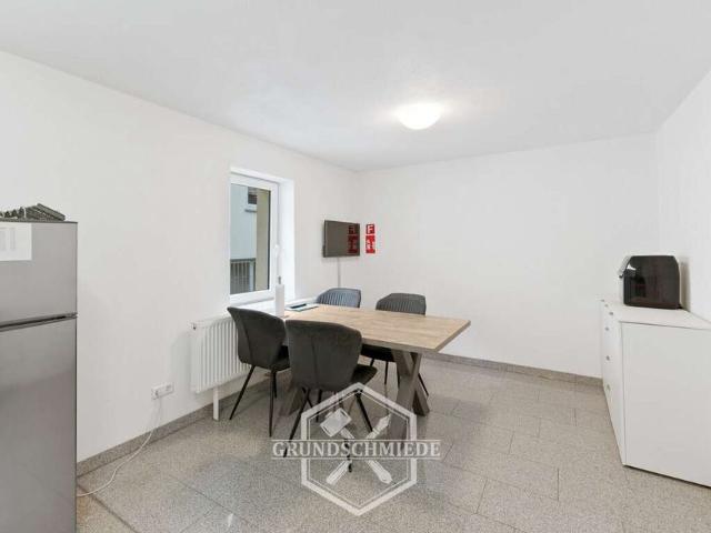 WG Zimmer in kernsaniertem Stadthaus