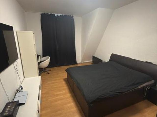 WG Zimmer mit Balkon an der Uni