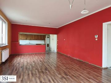 WG Eignung: 4 Zimmer mit Balkon