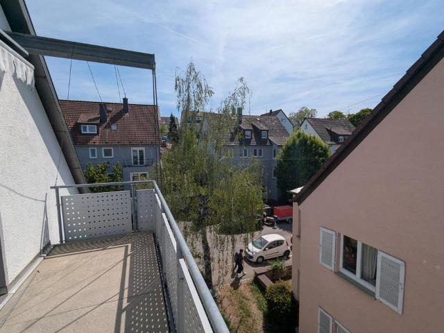 WG geeignet: 4 Zi DG Whg, 78 m², 2 Bäder, Balkon, EBK