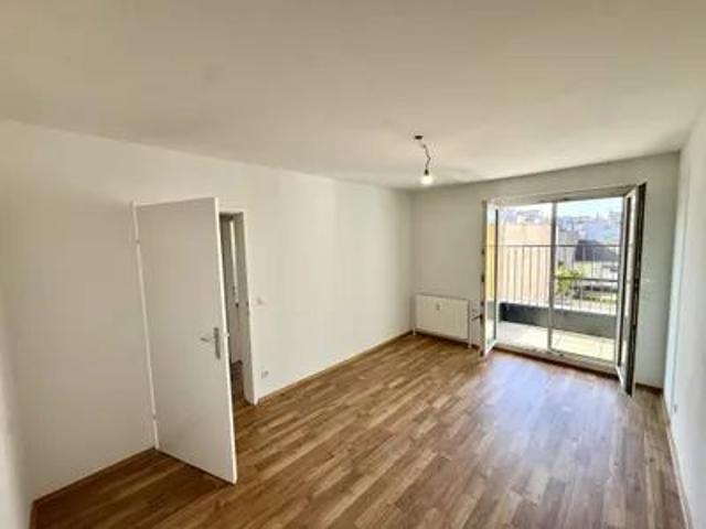 WG Geeignet! 3 Zimmerwohnung mit Balkon in 1120 Wien nahe Bahnhof Meidling zu vermieten!