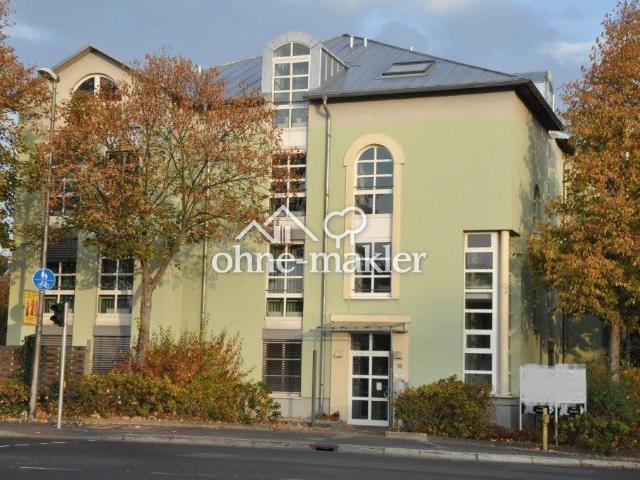 WG geeignet! Großzügige helle 6 Zi. Wohnung mit Balkon u. Einbauküche