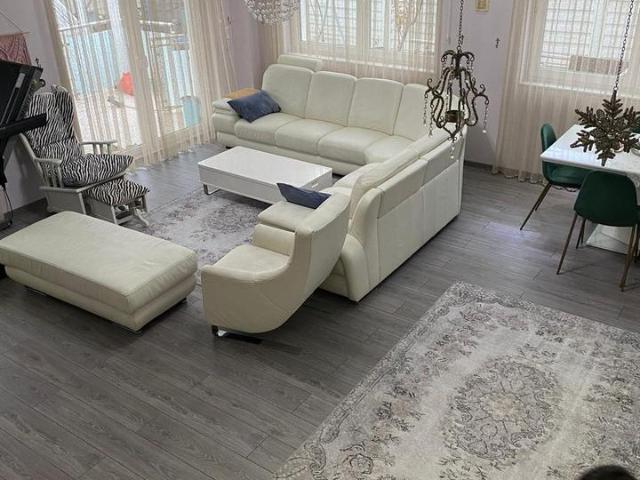 WG GEEIGNET & IDEAL FÜR FAMILIEN: Exklusive 5 Zimmer Maisonette