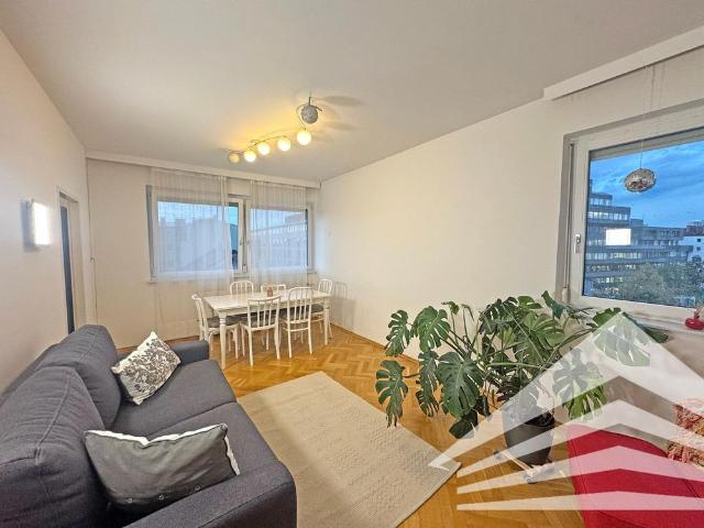 WG geeignete 3 Zimmerwohnung mit Blick über den Südbahnhofmarkt Küche inklusive!