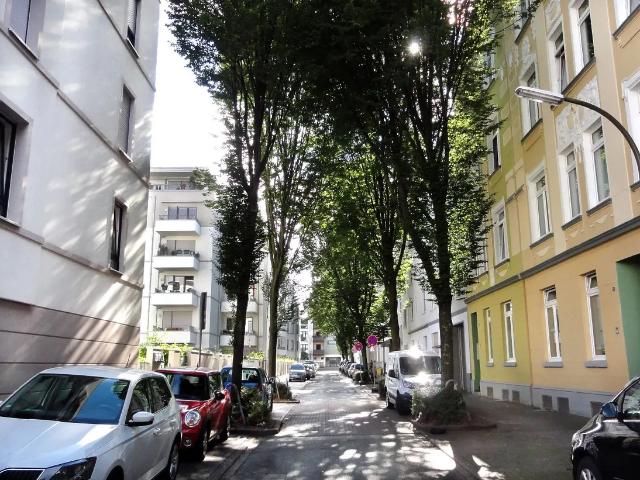 WG – geeignete 3 – Zimmer – Wohnung mit Balkon, nähe Kaiserstraßenviertel!