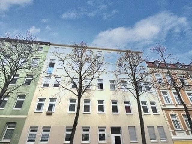 WG geeignete 4 Zimmer Dachgeschoß Wohnung