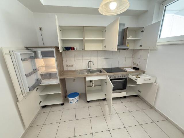 Helle 2 Zi Wohnung mit Loggia, Einbauküche & Lift in 1150 Wien – WG geeignet!