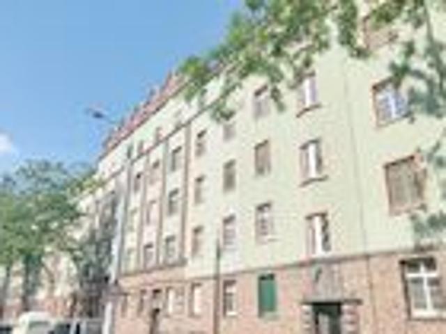 WG Klassiker: 3 Zi. Wohnung mit Loggia