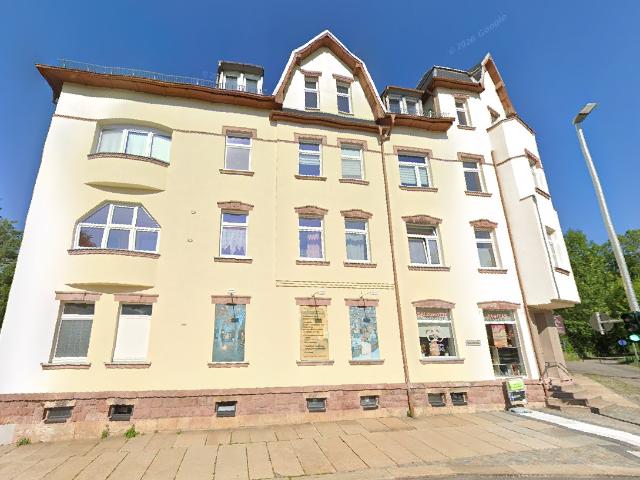 WG oder Familienfreundliche 5 Zimmer Wohnung mit Balkon in Chemnitz