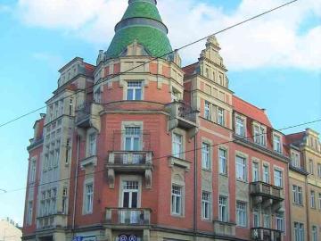 WG`s aufgepasst! Großzügige 3 Zimmerwohnung im Altbau